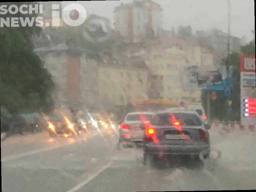 В Сочи ожидаются сильные дожди и грозы