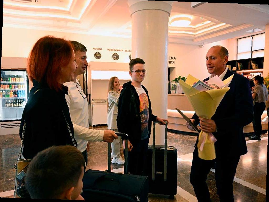 В Сочи встретили двухмиллионного туриста