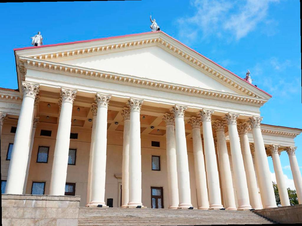 Гастроли Государственного русского театра драмы имени Фазиля Искандера в Сочи