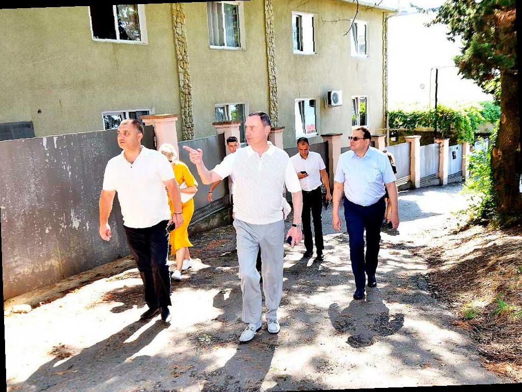 В Сочи начнут реконструкцию дороги в Ряжском переулке