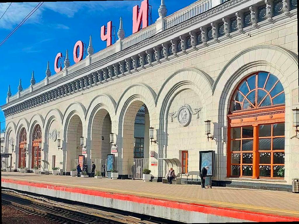 В Сочи изменится расписание электричек на полтора месяца