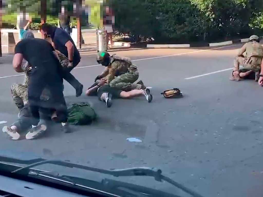 В аэропорту Сочи задержан подозреваемый в вербовке