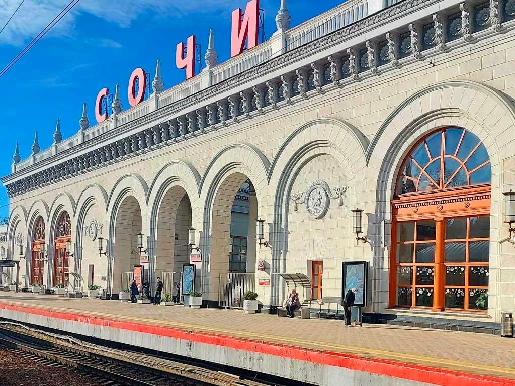 В Сочи запустят дополнительные электрички до Имеретинского курорта