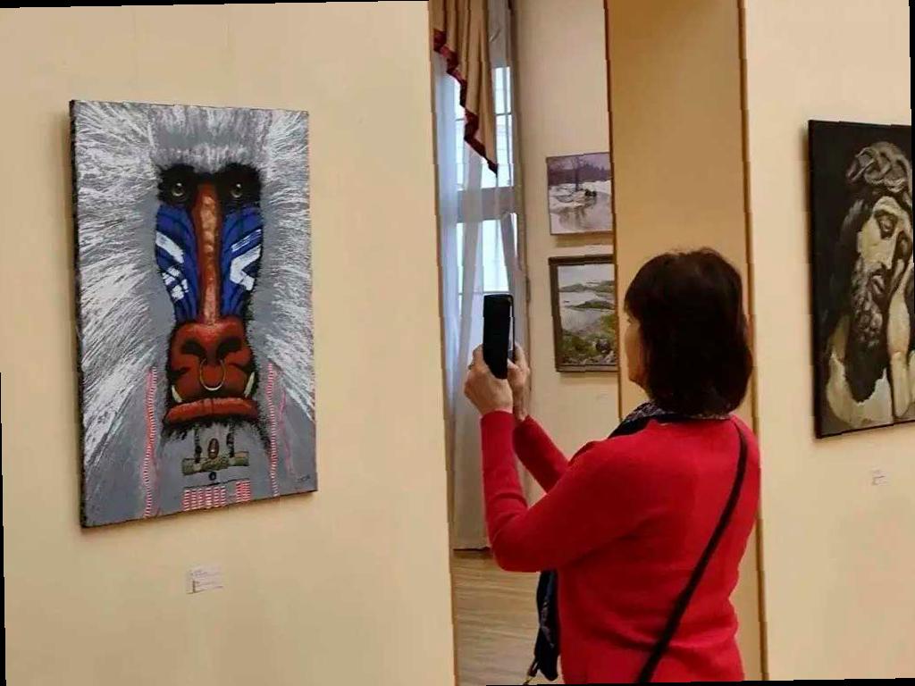 Художественная выставка «Академические линии» открылась в Сочи