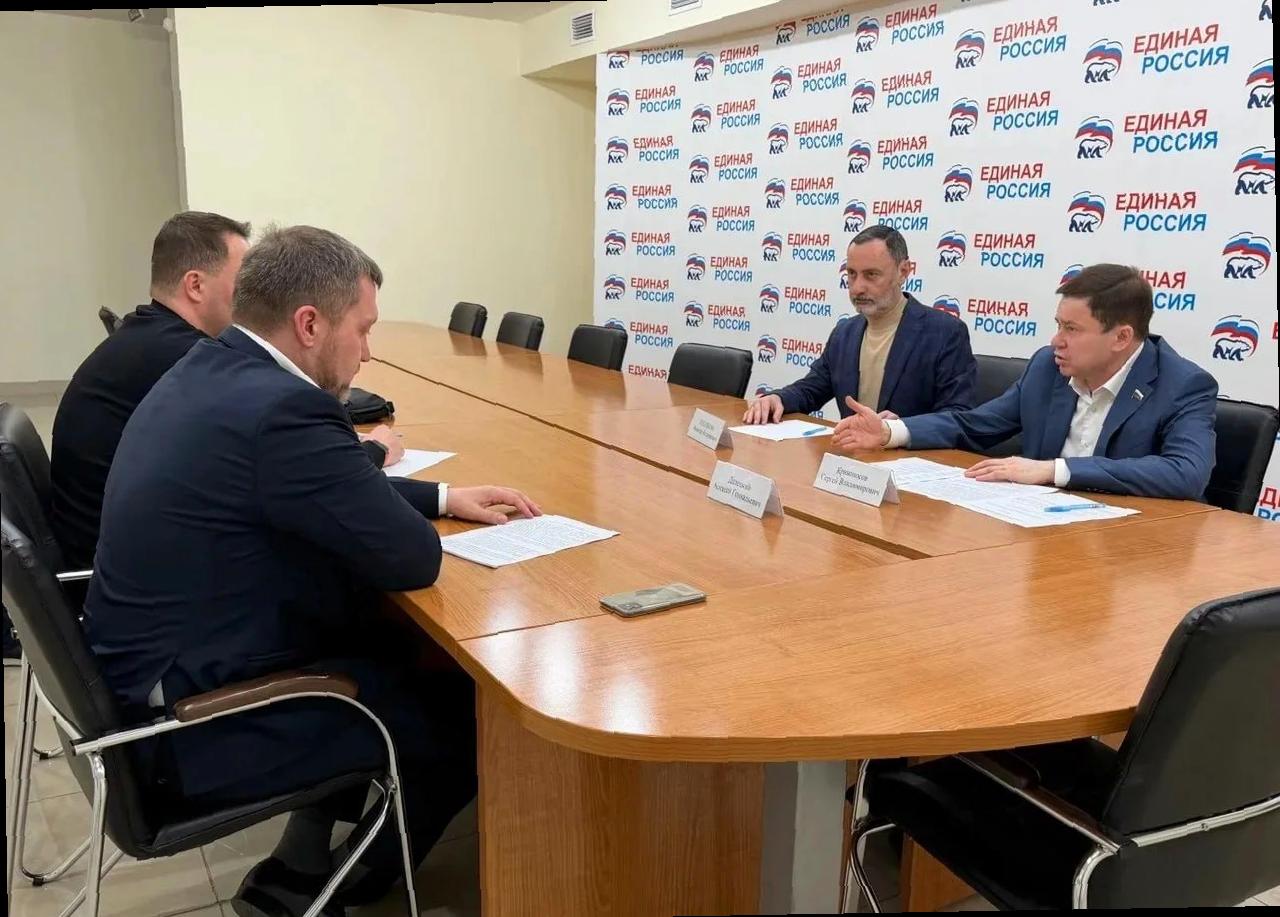 «Виктор Тепляков участвовал в совещании по развитию побережья Сочи»
