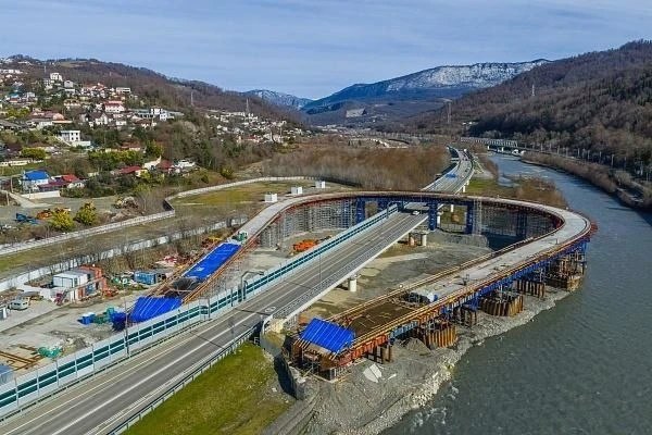 Строители обхода Адлера выпустят в реку Мзымта 20 тысяч мальков кумжи